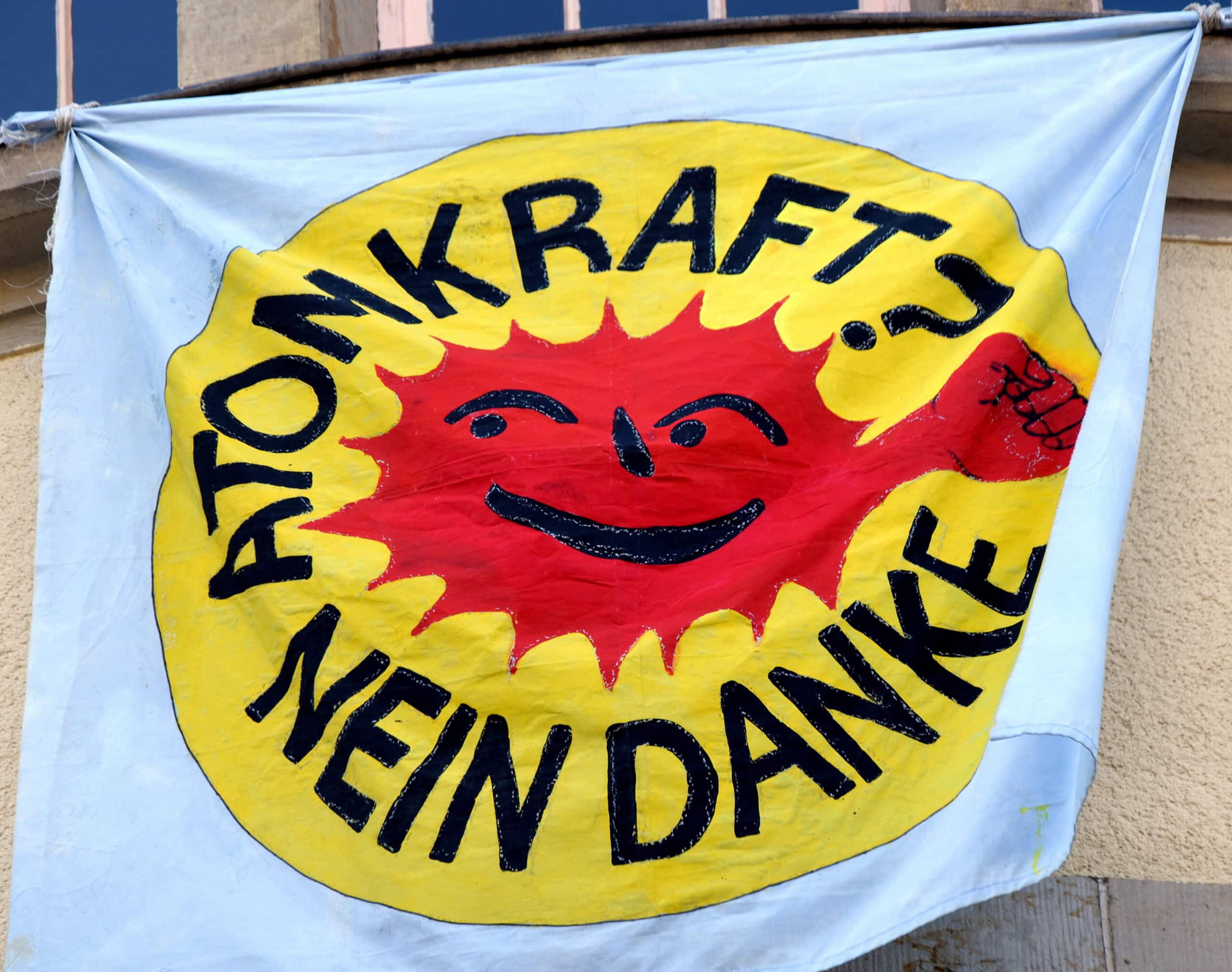Banner that says "Nuclear Energy? No thank you!" in German.